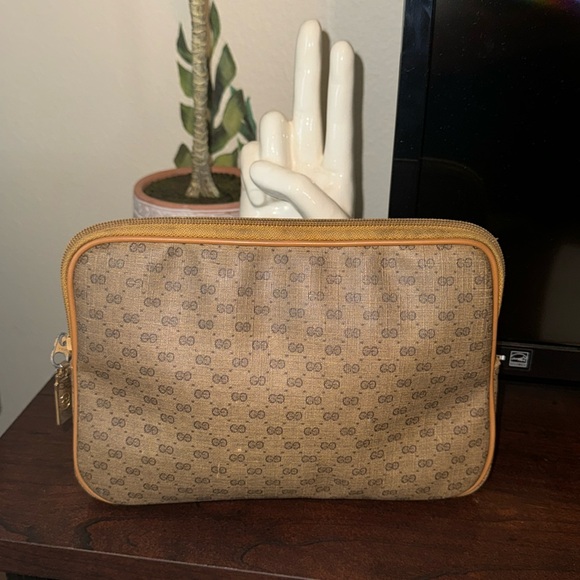 Gucci Handbags - Gucci Vintage GG Monogram Toiletry Pouch